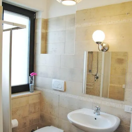 Angelina Bed & Breakfast 3*